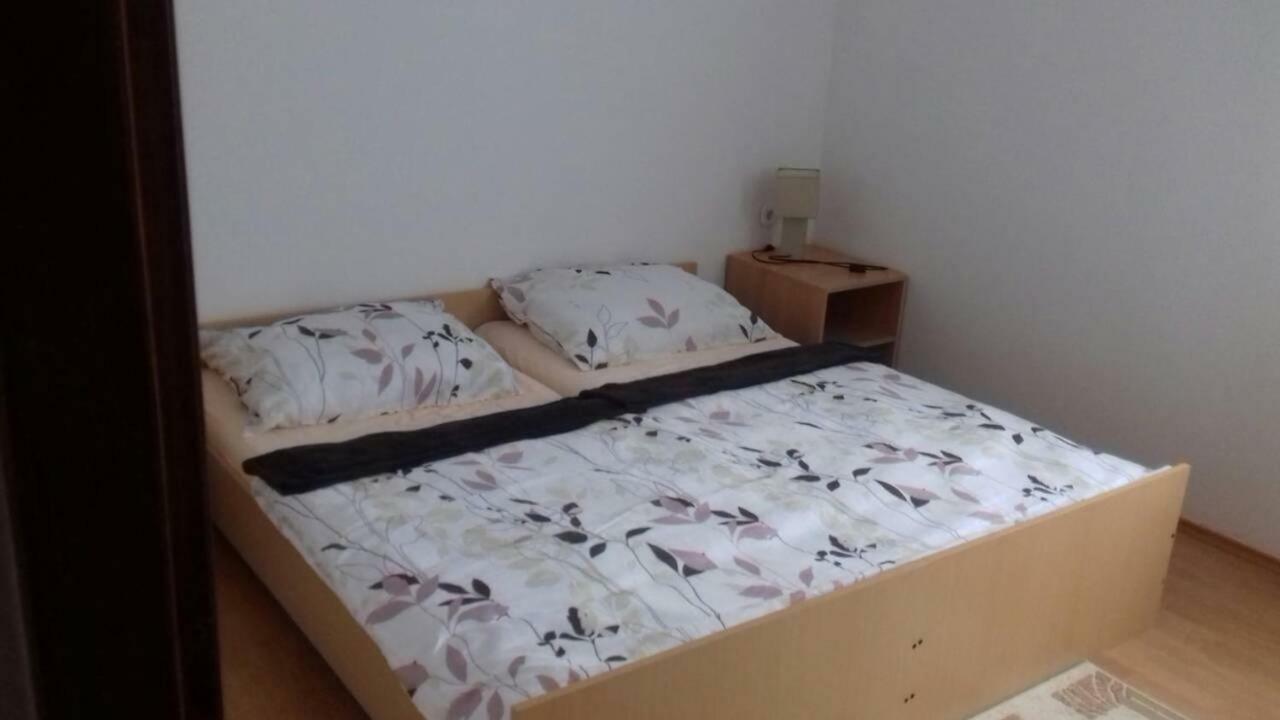 Apartmani Misak Vrsi Exterior foto
